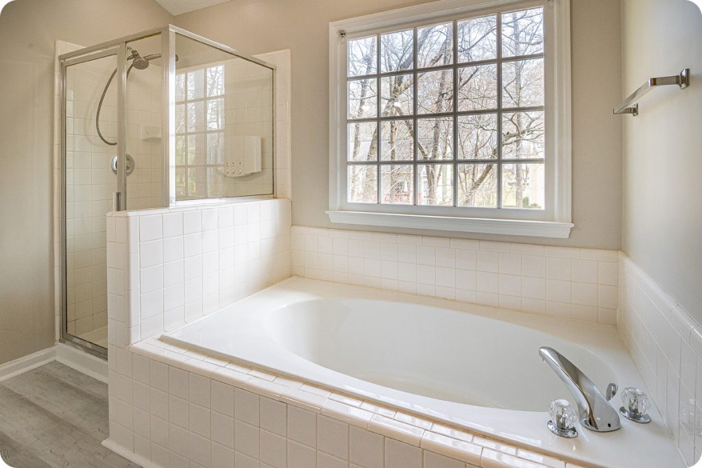 bathtub refinishing services