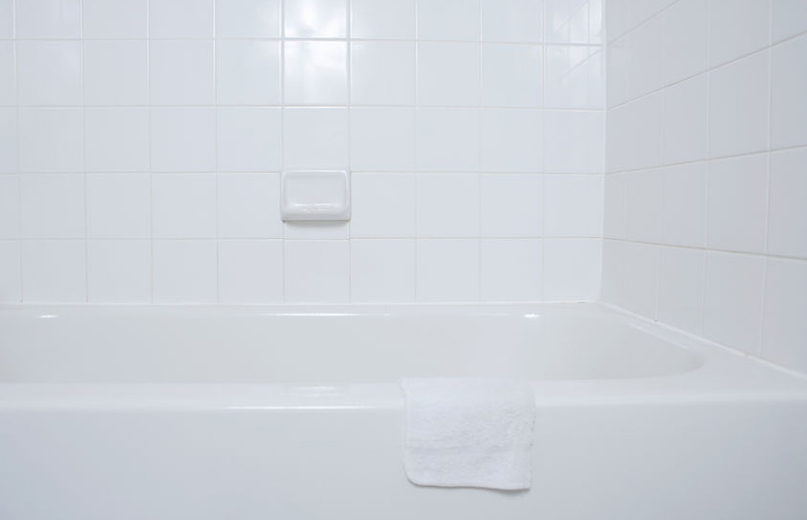 bathtub refinishing services for commercial properties